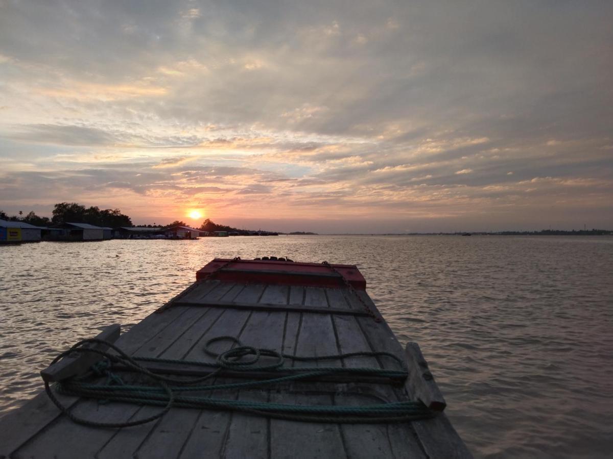 Quoc Phuong Riverside Homestay Ben Tre Eksteriør bilde