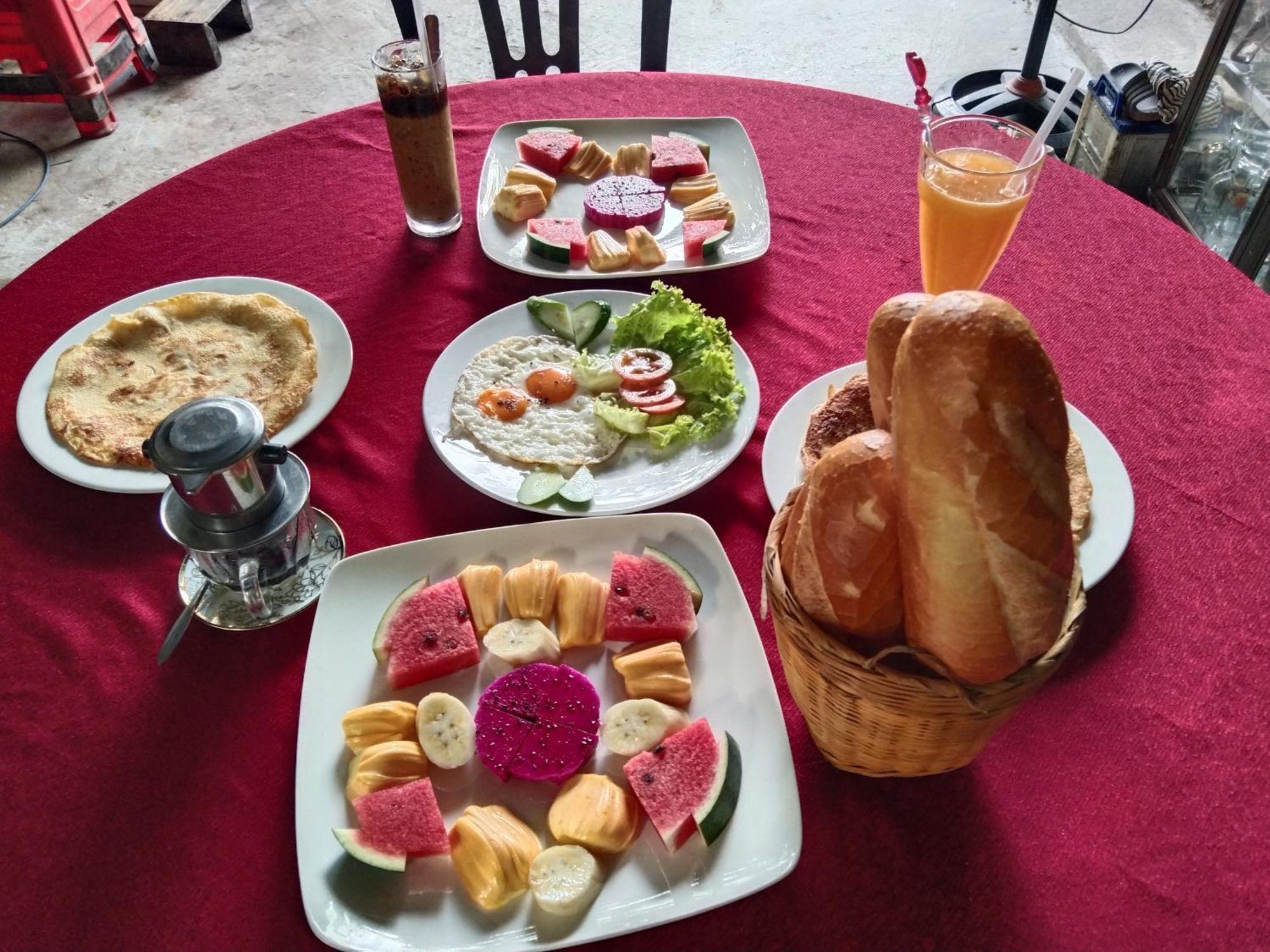 Quoc Phuong Riverside Homestay Ben Tre Eksteriør bilde